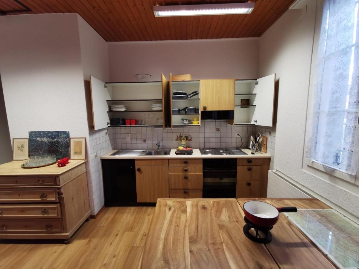 Simple Studio 36M2 In The Center Of Burgdorf Private Parking Small Bathroom Esterno foto